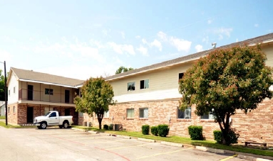 Circle Apartments in Denison, TX - Building Photo - Building Photo