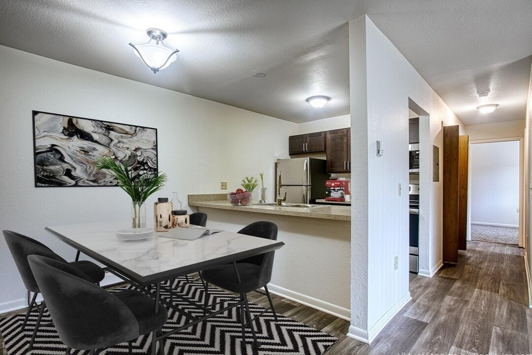 Maple Brooke Apartments in Kalamazoo, MI - Building Photo