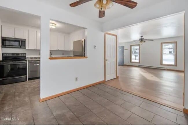 40 Hanover Dr in Delmar, NY - Building Photo - Building Photo