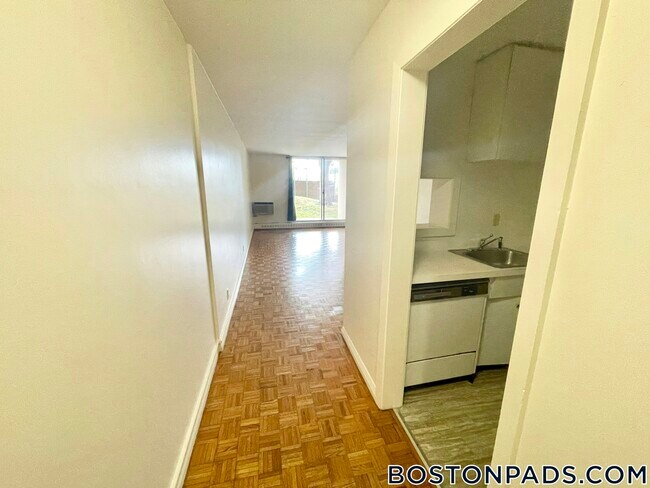 1455 Commonwealth Ave