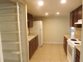 503 E Loyola Dr in Tempe, AZ - Foto de edificio - Building Photo