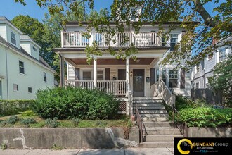 50 Hobson St, Unit 1 in Boston, MA - Building Photo - Building Photo