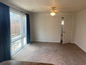 7621 Carteret Rd, Unit A in Bethesda, MD - Building Photo - Building Photo