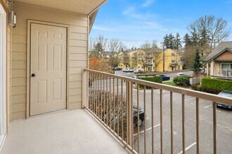 Chelsea Court Apartments in Kenmore, WA - Foto de edificio - Building Photo