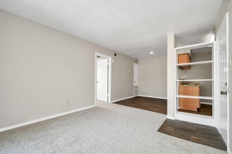 7700 W Airport Blvd-Unit -0705 in Houston, TX - Building Photo - Building Photo