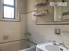 50 W 106th St-Unit -3A in New York, NY - Building Photo - Building Photo