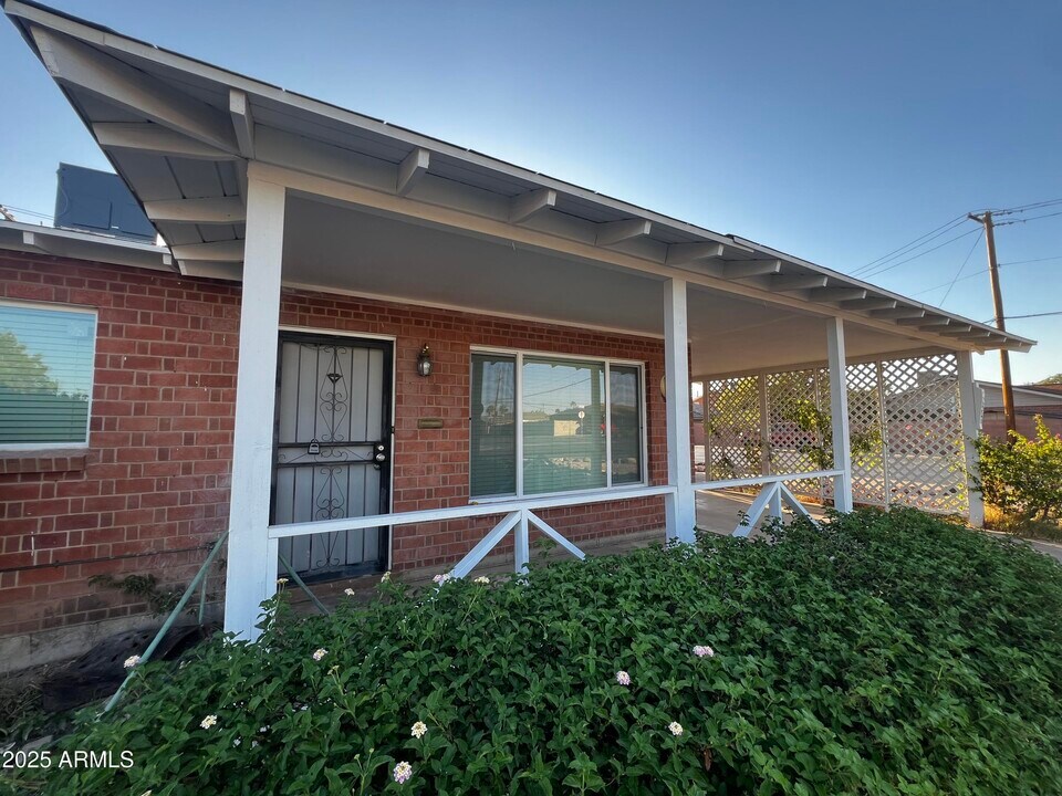 6240 N 31st Ave in Phoenix, AZ - Building Photo