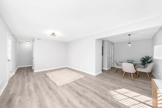 3091 Colonial Way in Atlanta, GA - Building Photo - Building Photo