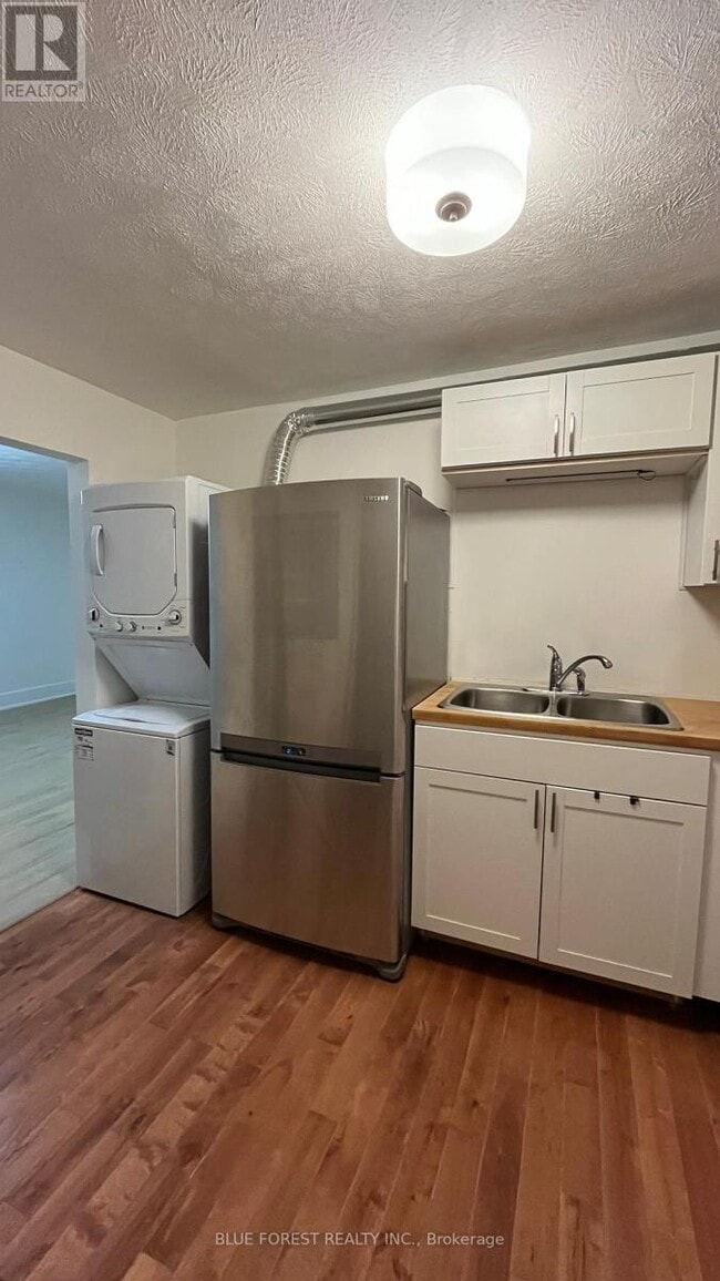 25 Norfolk St N in Simcoe, ON - Building Photo - Building Photo