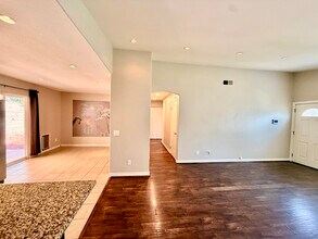 932 Blossom Hill Dr in Corona, CA - Building Photo - Building Photo