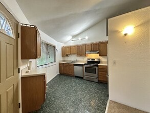 467 Quinault Ave SE in Ocean Shores, WA - Building Photo - Building Photo