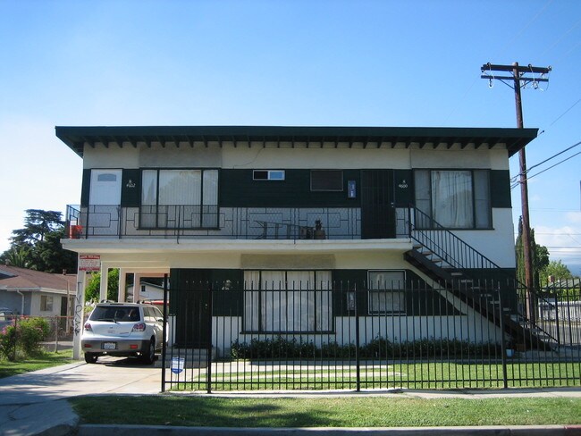 4063 Baywood St in Los Angeles, CA - Foto de edificio - Building Photo