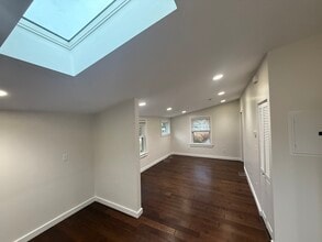 7 Maverick St, Unit one bed in Dedham, MA - Building Photo - Building Photo