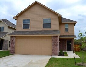 10714 Goose Way in San Antonio, TX - Building Photo - Building Photo