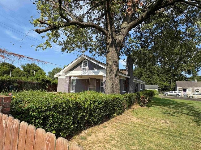 814 N Merton St in Memphis, TN - Building Photo - Building Photo