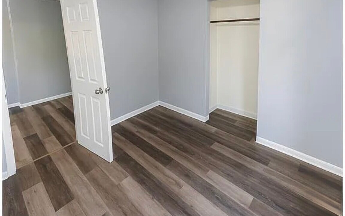 70 McKinley Ave in Bridgeport, CT - Building Photo