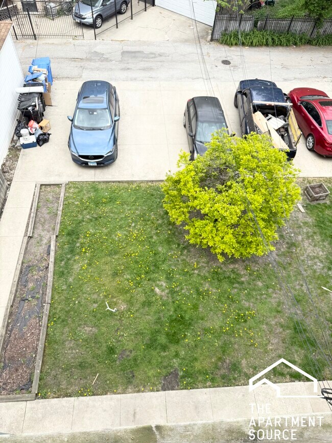 3110 W Fullerton Ave in Chicago, IL - Building Photo - Building Photo