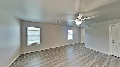 1306 NW 111th St in Oklahoma City, OK - Building Photo - Building Photo