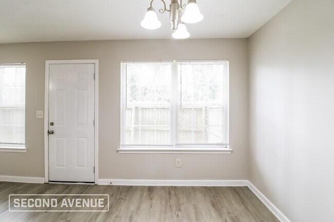 5219 Hanover St in Atlanta, GA - Building Photo - Building Photo