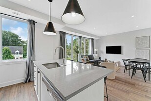155 Sanford Ave in Ottawa, ON - Building Photo