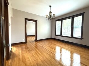 3907 W Cornelia Ave in Chicago, IL - Building Photo - Building Photo