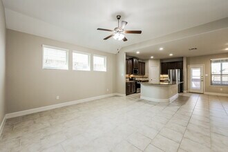 9603 Bricewood Oak in San Antonio, TX - Building Photo - Building Photo