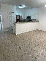 4911 SW 140th Ter in Miramar, FL - Building Photo