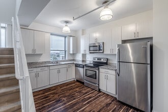The Beacon Jersey City in Jersey City, NJ - Foto de edificio - Interior Photo