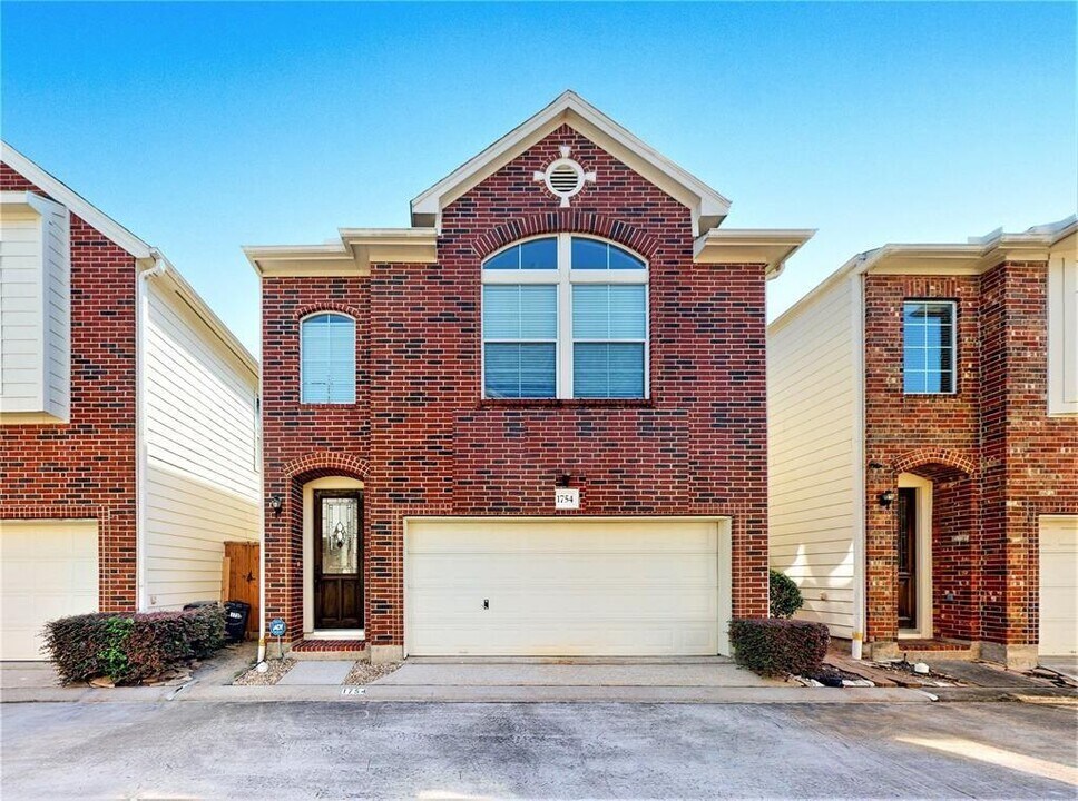 1754 Aden Dr in Houston, TX - Building Photo