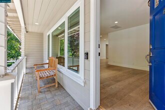 125 Meadow Ln in Orinda, CA - Building Photo - Building Photo