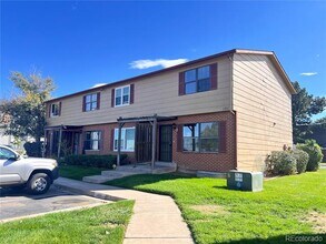 1711 Norfolk St in Aurora, CO - Building Photo - Building Photo