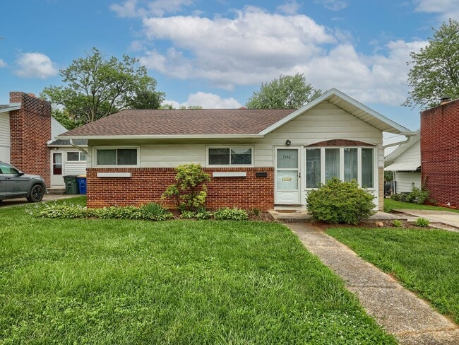 property at 1396 Lowther Rd