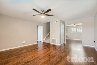 306 Lakey Rd in Seagoville, TX - Building Photo - Building Photo