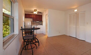 2031 SE 5th St in Deerfield Beach, FL - Building Photo - Building Photo