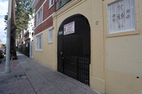 1144 S Grand View St in Los Angeles, CA - Foto de edificio - Building Photo