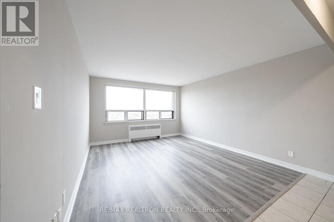 property at 468 Ottawa St N