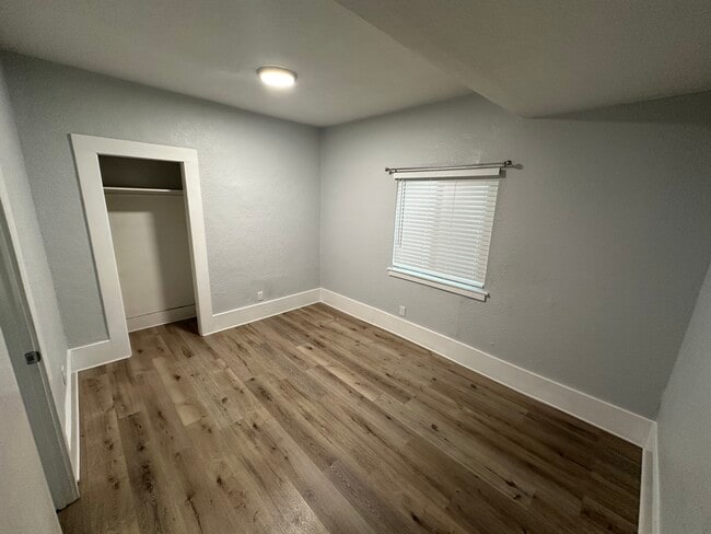 3124 San Jose Way in Sacramento, CA - Foto de edificio - Building Photo