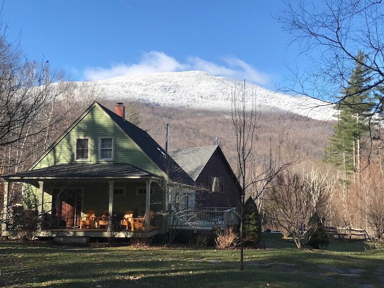 808 South End Rd in East Dorset, VT - Building Photo