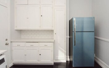 2552 N Kildare Ave-Unit -2S in Chicago, IL - Building Photo - Building Photo