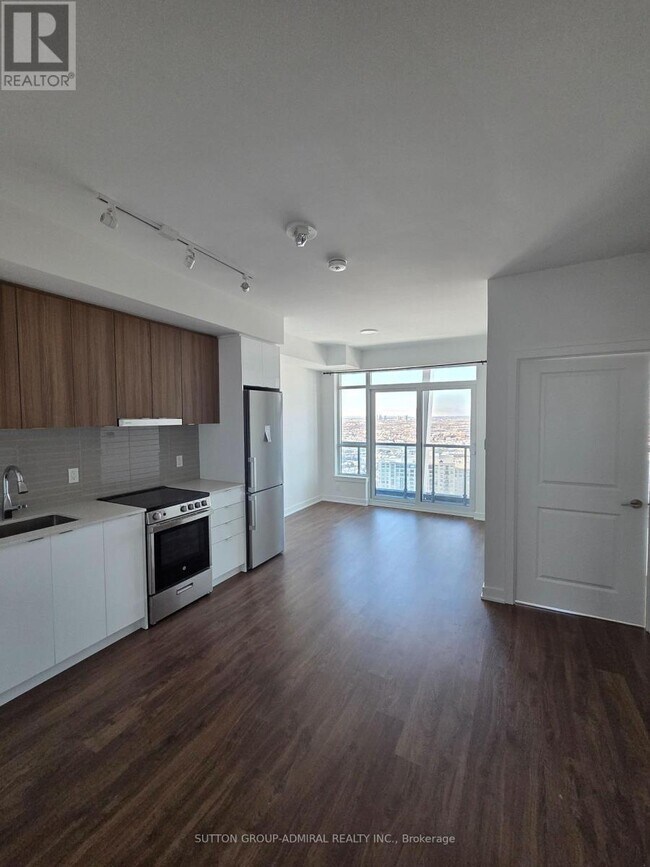 property at 50 Upper Mall Wy