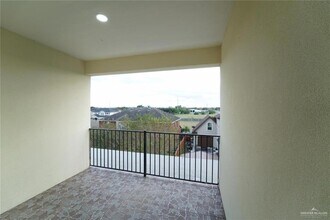 3302 S Sugar Rd, Unit B in Edinburg, TX - Building Photo - Building Photo