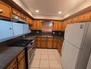 13806 Long Glen Dr in Houston, TX - Foto de edificio - Building Photo