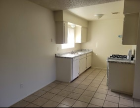 15523 Barranca Way in Victorville, CA - Building Photo - Building Photo