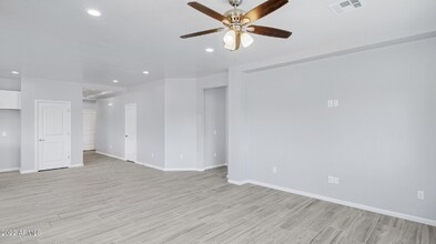 15714 S Saxon Rd in Arizona City, AZ - Building Photo - Building Photo