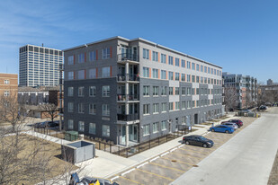 Park Boulevard 3B in Chicago, IL - Building Photo