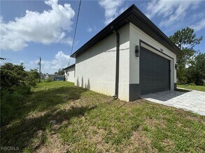 5227 4th St W in Lehigh Acres, FL - Building Photo - Building Photo