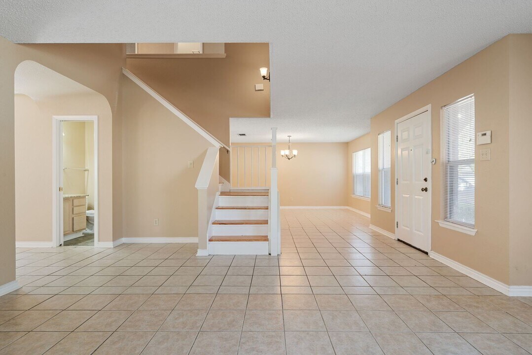 3410 Arroyo Oak Dr in San Antonio, TX - Foto de edificio