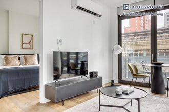 42-10 27th St in Queens, NY - Building Photo - Building Photo