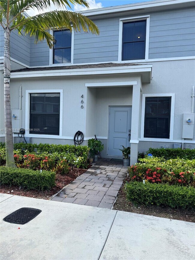 466 NE 12th St in Florida City, FL - Building Photo - Building Photo