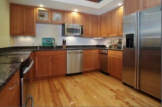 111 Beach in Boston, MA - Building Photo - Building Photo